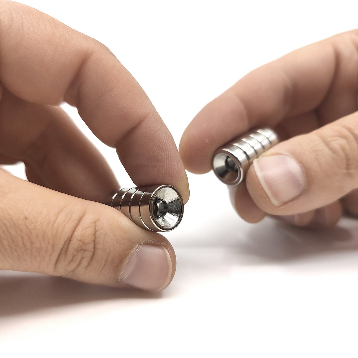 Countersunk magnets 12x4 mm. (N + S), 10-pack