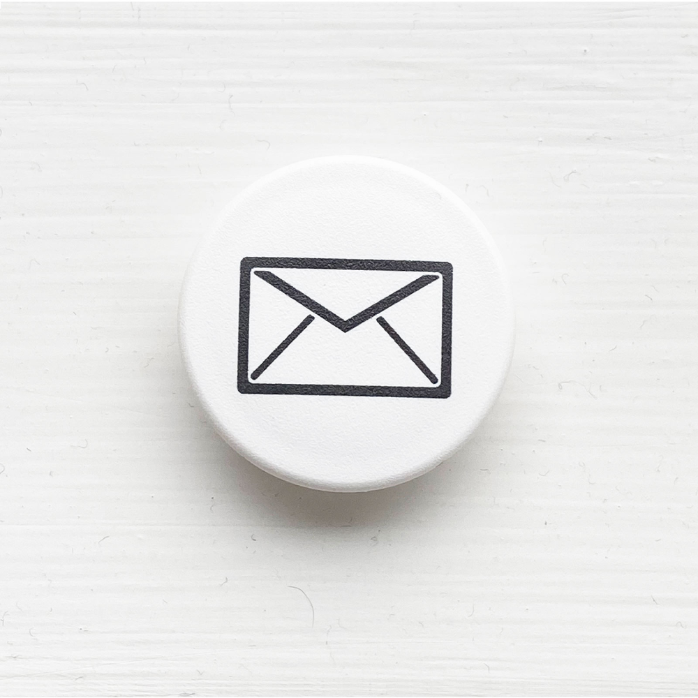 Symbol magnet letter icon - Office magnet