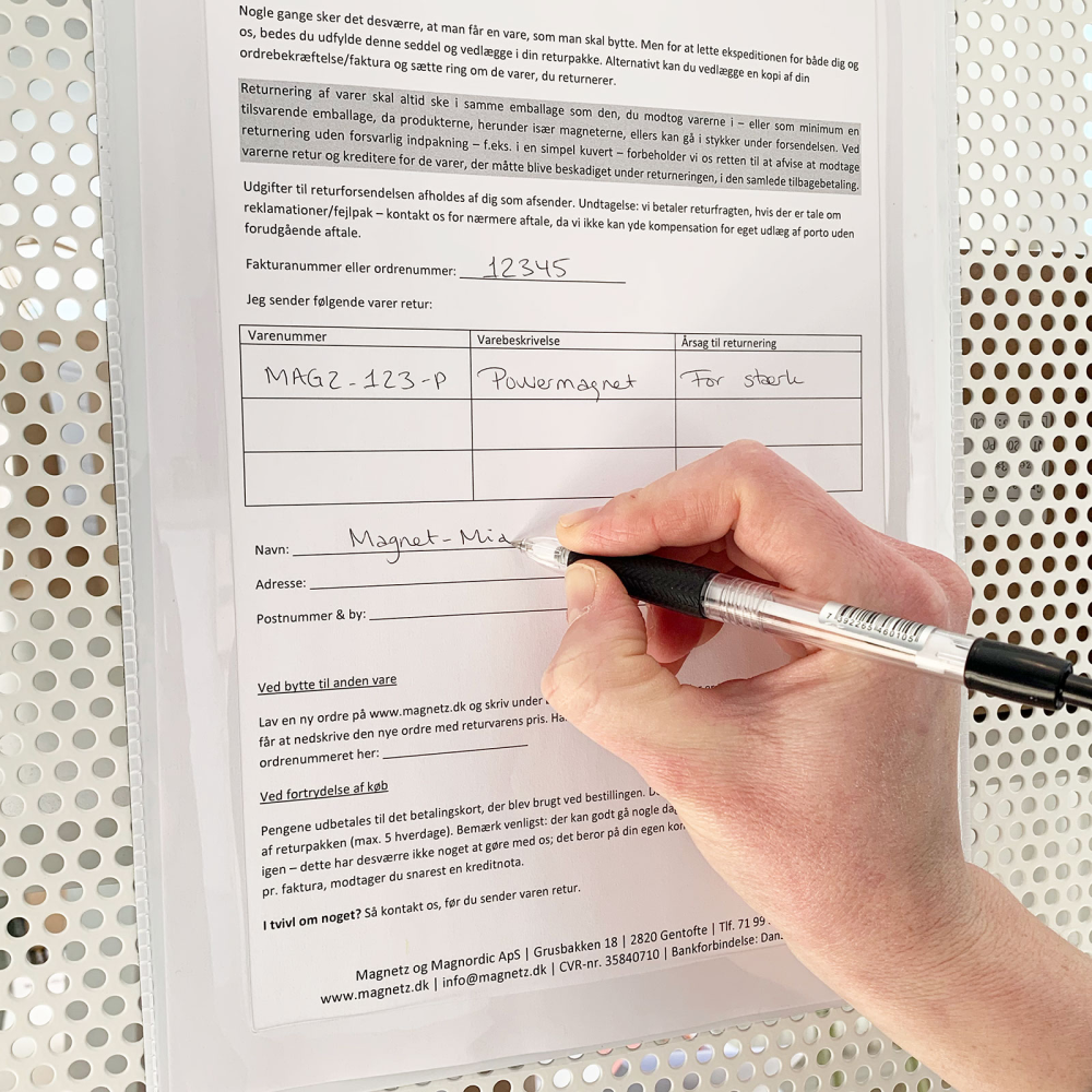 Magnetic pocket A4, White w/ writing field