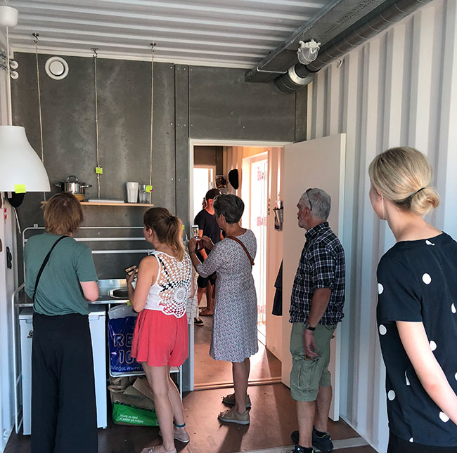 Pot magnet with hook, Ø40 mm.