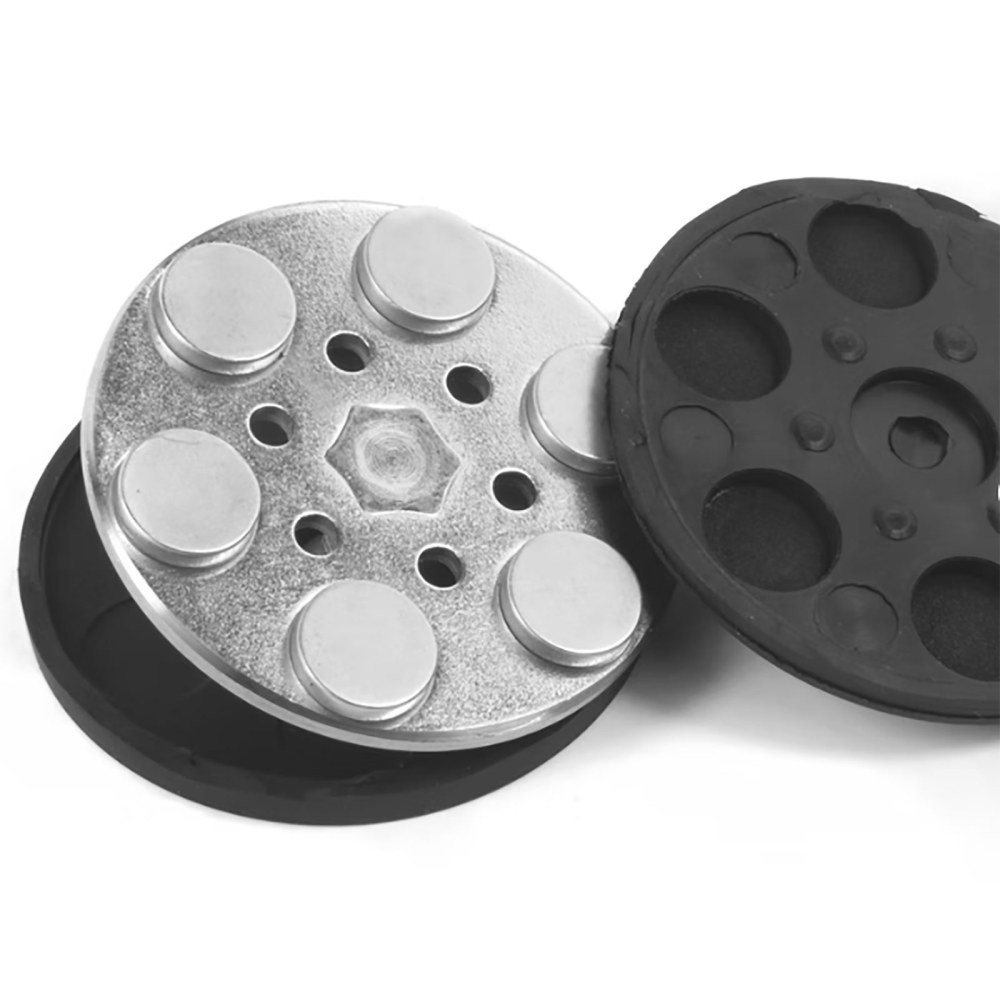 Rubber magnet w. threaded stud, Ø43 mm.