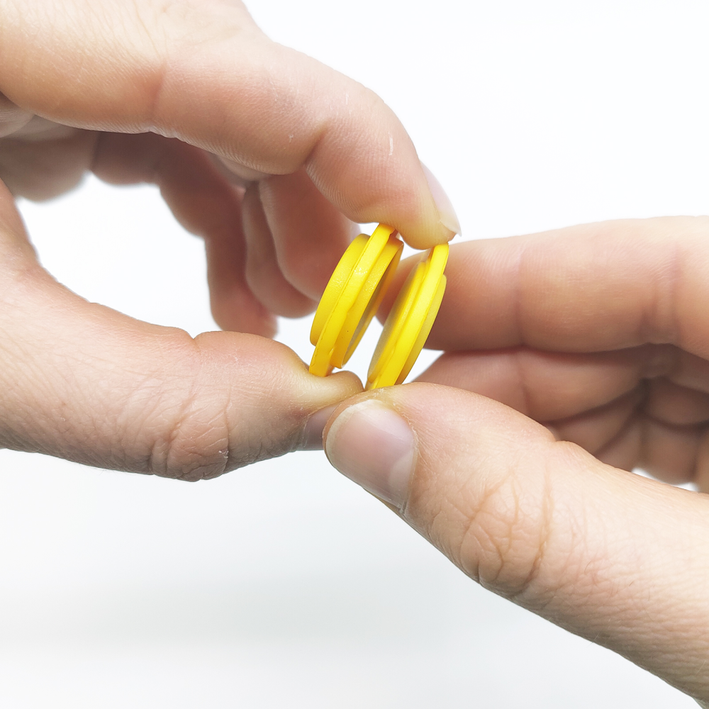 Magnetic button 26 mm., Yellow