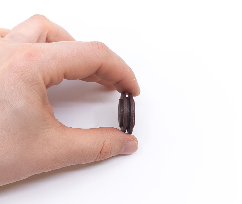 Magnetic button 26 mm., Brown