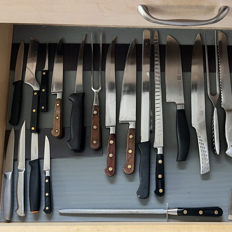 Magnetic sheet A4, Grey w/self-adhesive