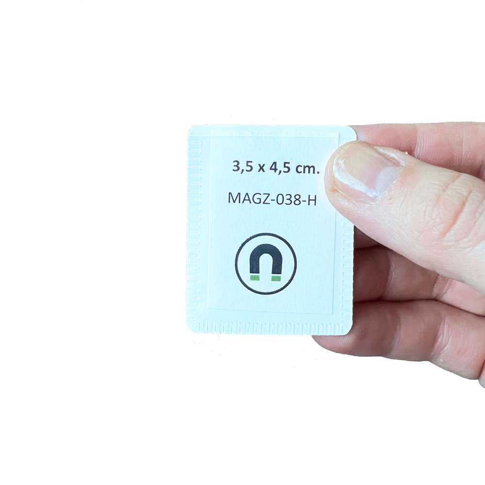 Magnetic pocket 3.5x4.5 cm., White