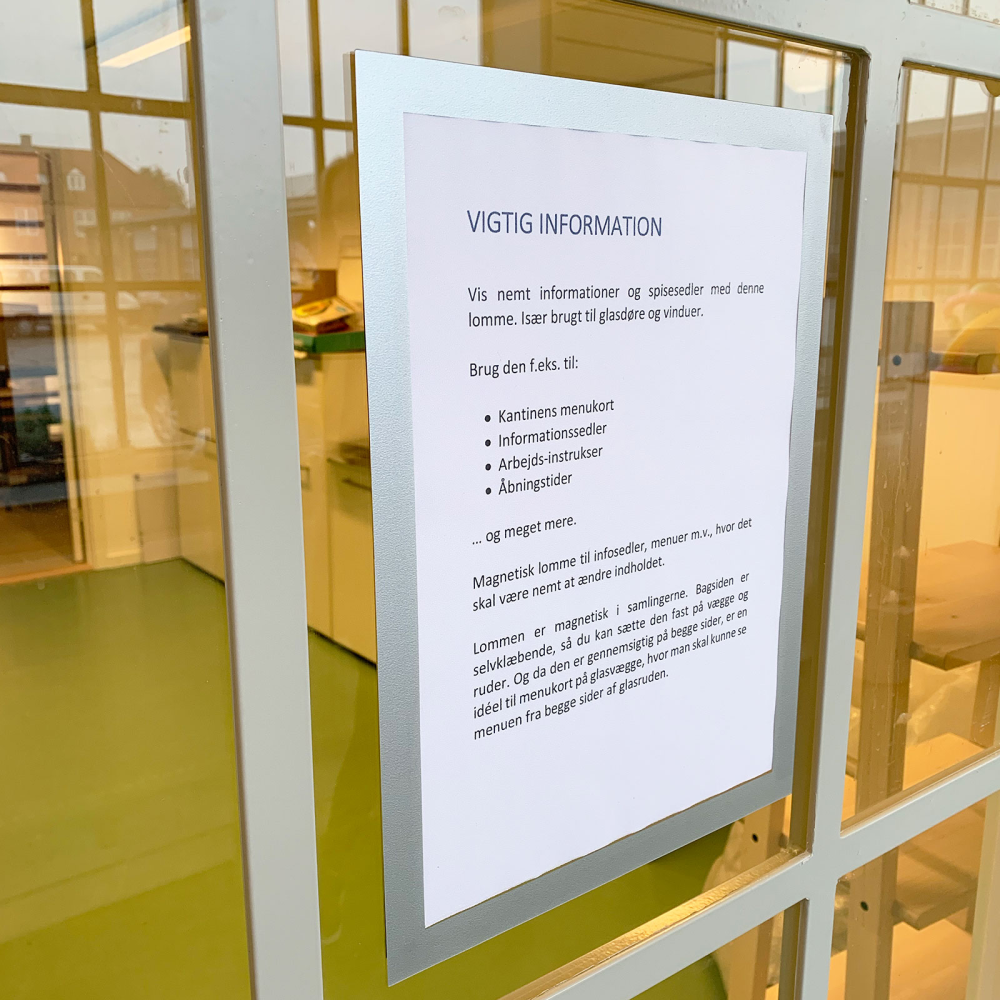 Window display A4 w/magnetic frame, Silver