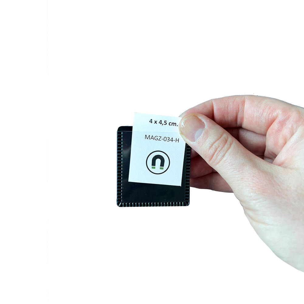 Magnetic pocket 4x4.5 cm., Black