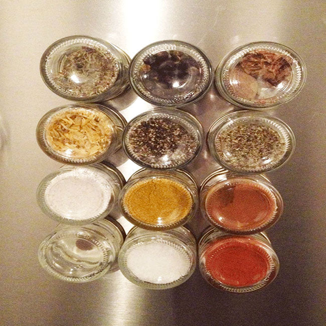 Magnetisk krydderihylde