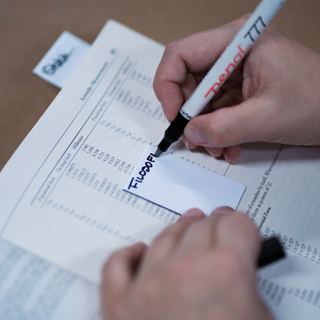 Magnetic bookmarks 6x4 cm., white (2-pack)